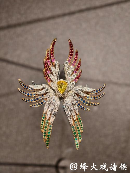 《V MUSE 珍藏和高级珠宝限时展览》在张园启幕，呈现近50件珠宝珍品