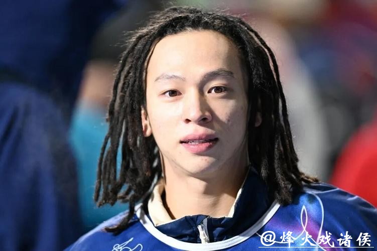 米兰冬奥｜“U池之王”平野步梦带伤闯进决赛，单板世界只有伤痕累累的孤勇者