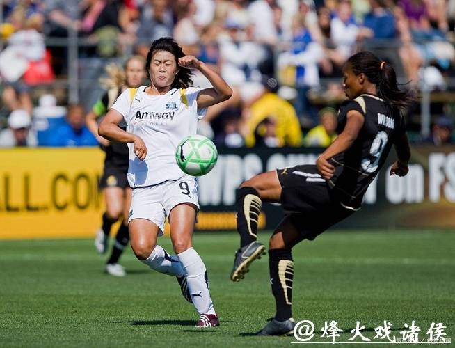 阿森纳问鼎首届国际足联女足冠军杯